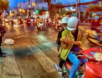 1 Ho Chi Minh Stadt bei Nacht